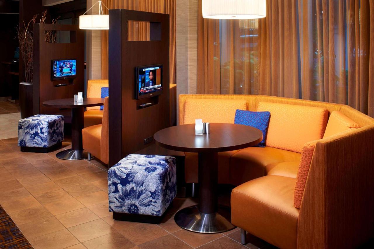 Sonesta Select Detroit Hotel